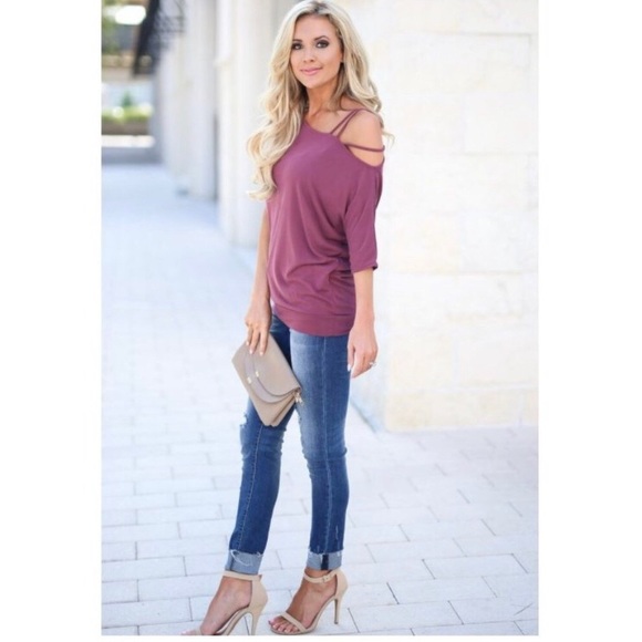 NWOT - Sexy Off the Shoulder T-Shirt - Picture 6 of 9